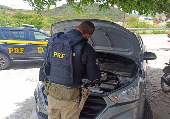 Homem é preso pela PRF em Santana do Ipanema por receptação de veículo