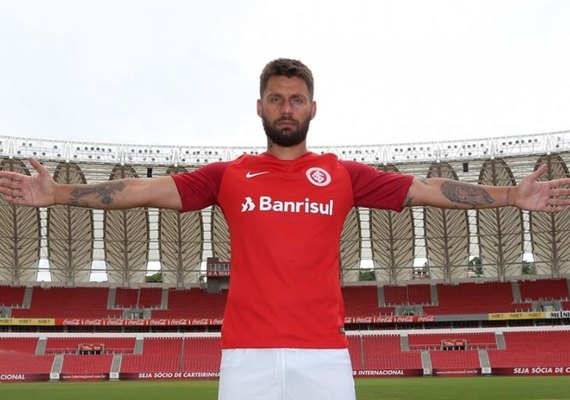 Internacional anuncia contratação de Rafael Sobis por uma temporada