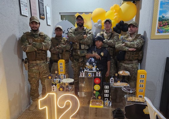 Polícia Civil de Alagoas realiza sonho de criança em festa de aniversário temática