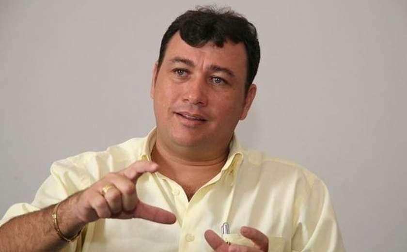 Ex-prefeito Cristiano Matheus acusa grupo de 'tentar lhe destruir'