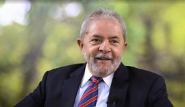 Defesa de Lula pede suspensão de processo sobre triplex