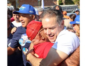 Parceria consolidada e clima de festa; prefeito recebe Renan Filho em Tapera