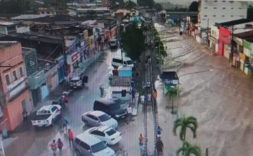 Prefeitura de Rio Largo decreta estado de emergência após transbordamento do Rio Mundaú