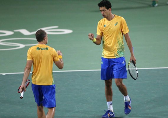 Melo/Kubot e Soares/Murray vencem e se enfrentam em semifinal