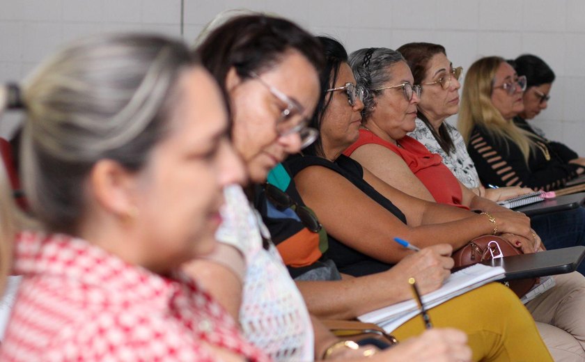 Semed reúne novos gestores para discutir demandas das escolas da rede municipal