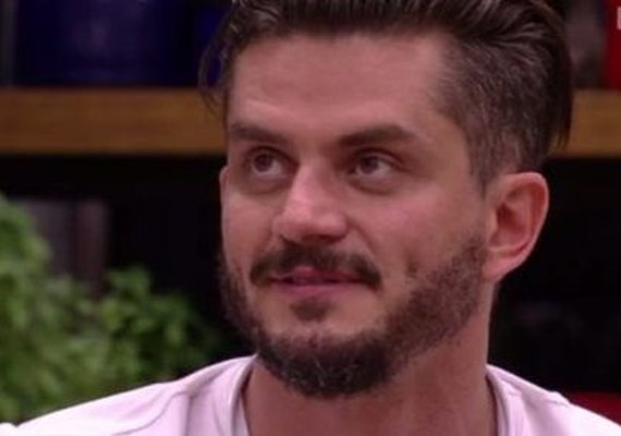 Acusado de agressão, ex-BBB Marcos admite que ainda não esqueceu Emilly