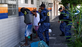 Guarda Municipal recolhe arma branca e objetos para o uso de drogas na Ponta da Terra