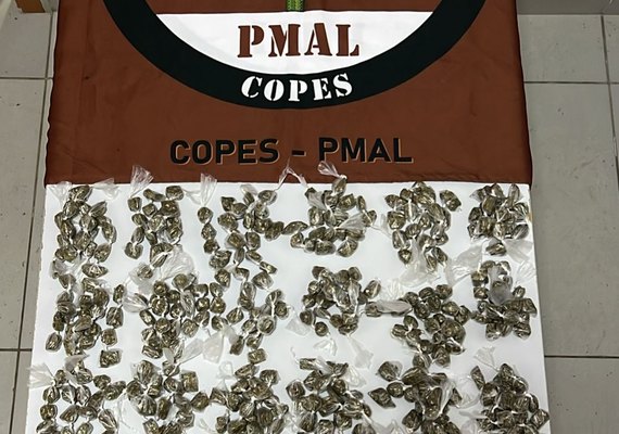 PM flagra menor com meio quilo de drogas em Piranhas