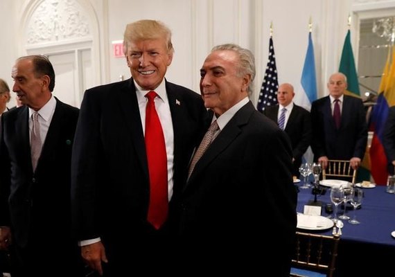 Temer janta com Trump para discutir crise na Venezuela e enfrenta protestos