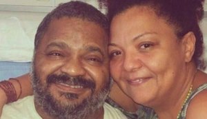 Mulher de Arlindo Cruz dorme em hospital para ficar ao lado do marido