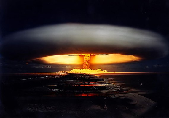 Irã diz ter artefato com 10 toneladas, chamado de 'pai de todas as bombas'