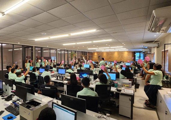 Pindorama realiza palestra para alertar colaboradoras sobre o câncer de mama