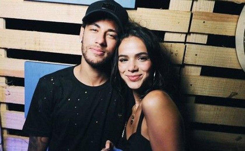 Neymar e Marquezine reatam namoro durante viagem de final de ano em Fernando de Noronha
