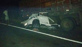 Acidente entre Gol e caminhão deixa homem morto na rodovia BR-316 em Maribondo