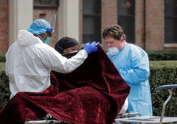 Preços do petróleo colapsam nos Estados Unidos e fecham em nível negativo