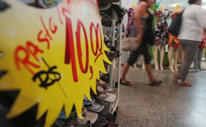 Mercado eleva previsão da inflação para 4,71% este ano