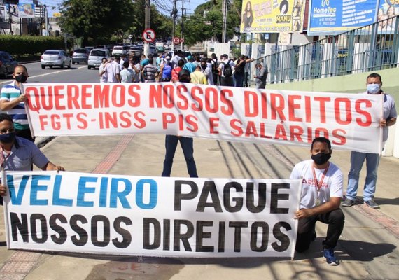 Rodoviários da Veleiro suspendem paralisação e aguardam audiência