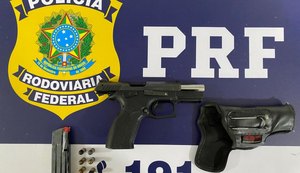 PRF prende homem por porte ilegal de arma de fogo na BR-101