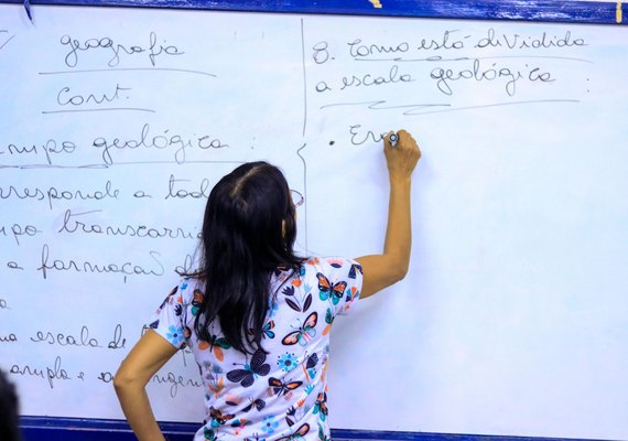 Valorização dos servidores: folha salarial da Educação cresceu 32,5% em 2022