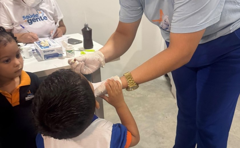 Saúde leva suplementação de vitamina A ao Gigantinho no Santos Dumont