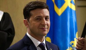 Presidente da Ucrânia é hospitalizado com Covid-19