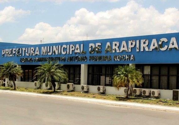 Prefeito assina contratos que garantem reabastecimento farmacêutico das UBSs