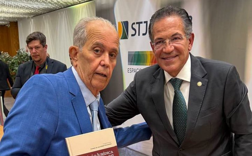Celyrio Adamastor prestigia lançamento de livro em homenagem a Mauro Campbell