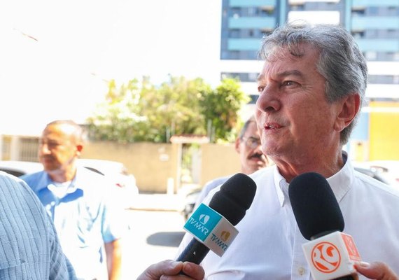 Collor diz que abstenção é um recado e avalia PEC 241 como necessária