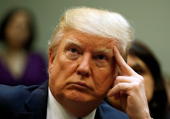 EUA aprova nova lei de saúde de Donald Trump por apenas quatro votos