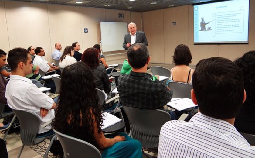 Faculdade de Maceió oferece 4 mil vagas em minicursos gratuitos