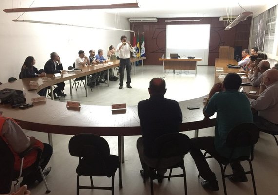 Estudo no bairro do Pinheiro seguirá com grupo de trabalho para avaliar fissuras