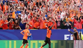 Holanda vence a Tunísia e enfrenta o Marrocos na segunda fase