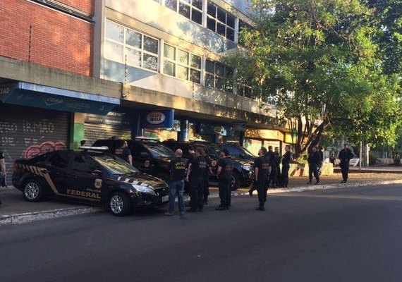 Professores de Universidade são presos por fraude em bolsas de estudo