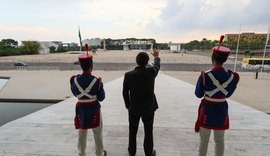 Líderes saúdam Biden, mas Bolsonaro permanece calado e isolado