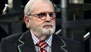 Jô Soares adia estreia de peça por problemas de saúde