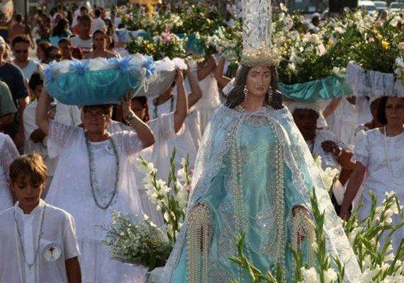 Criança de 1 ano agredida com taco de madeira na cabeça morre em Itajaí