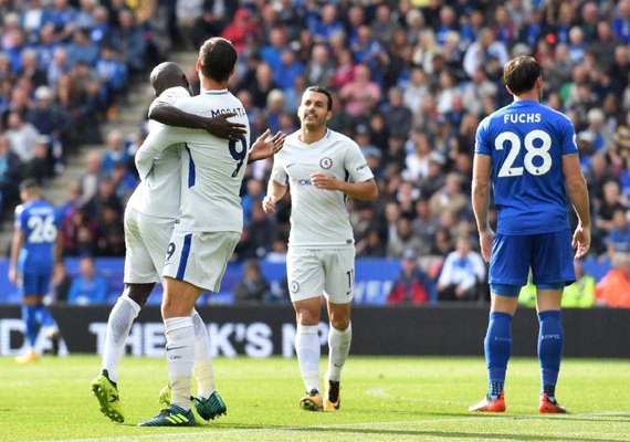 Chelsea vence Leicester por 2x1 e chega à terceira colocação no Inglês