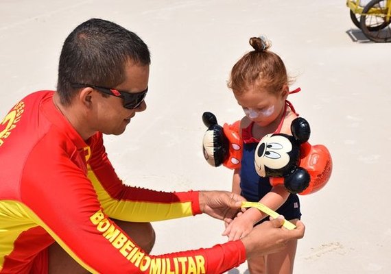 Bombeiros alagoanos explicam cuidados necessários com crianças nas praias