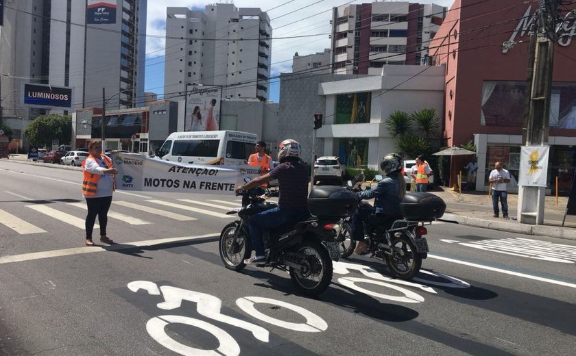 Faixa de parada para motociclistas é implantada na Jatiúca