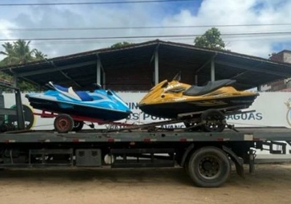 Marinha do Brasil apreende três motos aquáticas em praias de Maragogi