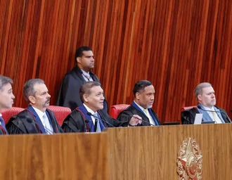 TSE anula votos de Garotinho, e Ruas vence governo do Rio no 1º turno