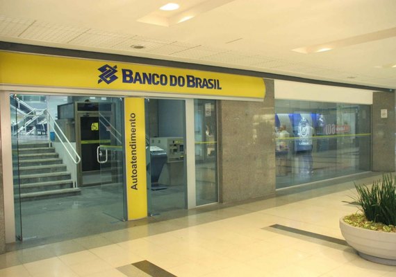 Bancos fecham cedo na véspera de Natal