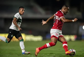 CRB perde para o Coritiba e conhece a quarta derrota seguida
