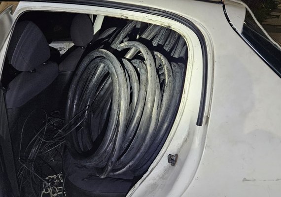 Polícia Civil prende trio acusado de furto de fios na Ponta Verde