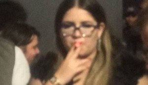 Marília Mendonça fuma um maço inteiro de cigarro em quatro horas de festa