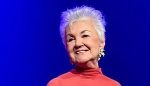 Michael Sullivan  e Leureny são as atrações de maio do projeto seis & meia