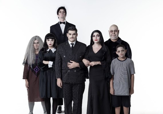 ‘Família Addams, o Musical’ promete encantar o público num espetáculo misterioso em Alagoas