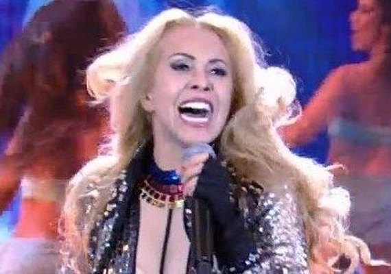 Na TV, Joelma dispara: 'Não é virar a página, é rasgar'