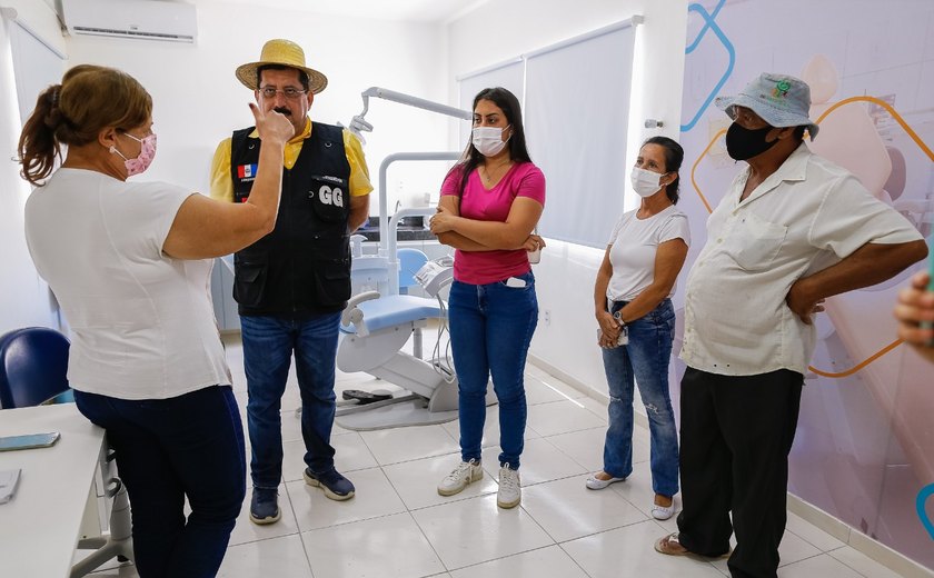 Em Rio Largo prefeito e secretária visitam nova UBS entregue a população da Mata do Rolo