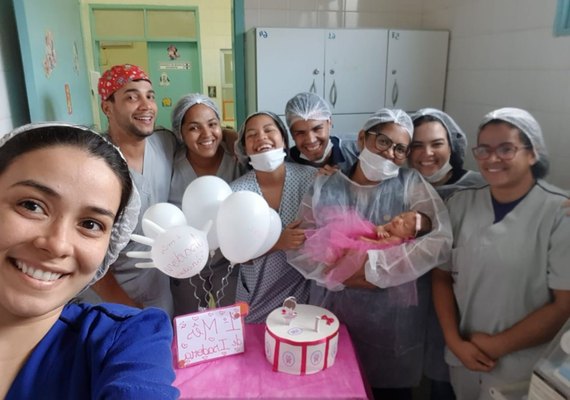 Hospital participa de campanha e oferece assistência completa no mês da prematuridade